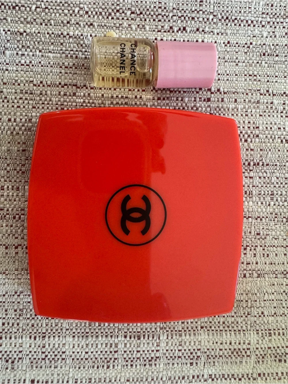 CHANEL Orange Decorative mirrors Compact with Black Logo and Chance delux sample